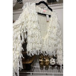 Beautiful fringed blouse 💕